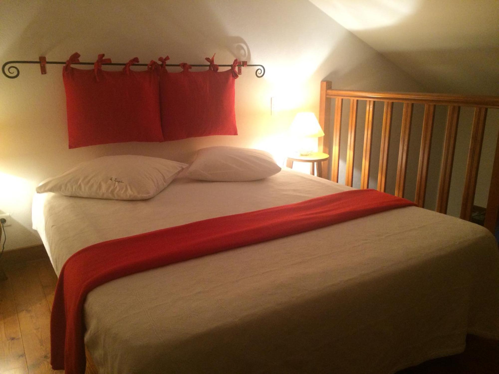 Chambres D'Hotes Les Templiers Rugney Bilik gambar